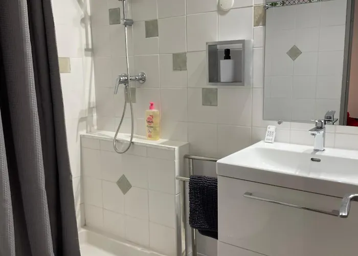 Appartement T1 Bis Renove Et Cosy A Cote Des Thermes Et De L'etang De Thau Balaruc-les-Bains